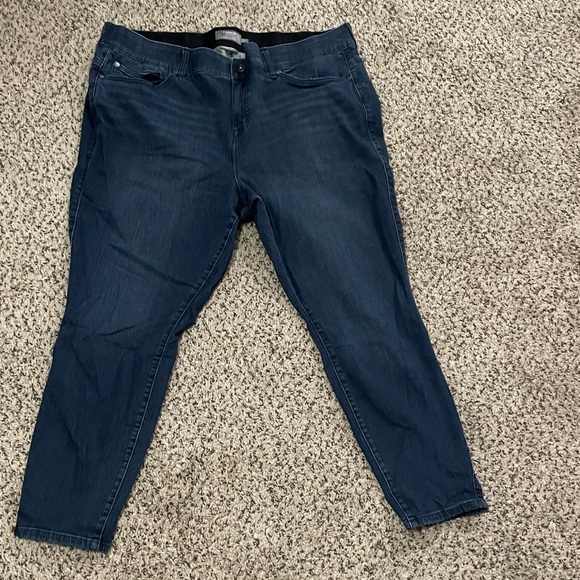 TORRID Bombshell Skinny Premium Stretch Dark Wash Jeans Size 24R - Picture 10 of 16